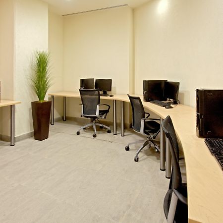 Holiday Inn Express Guadalajara Expo, an IHG Hotel Zapopan Bagian luar foto