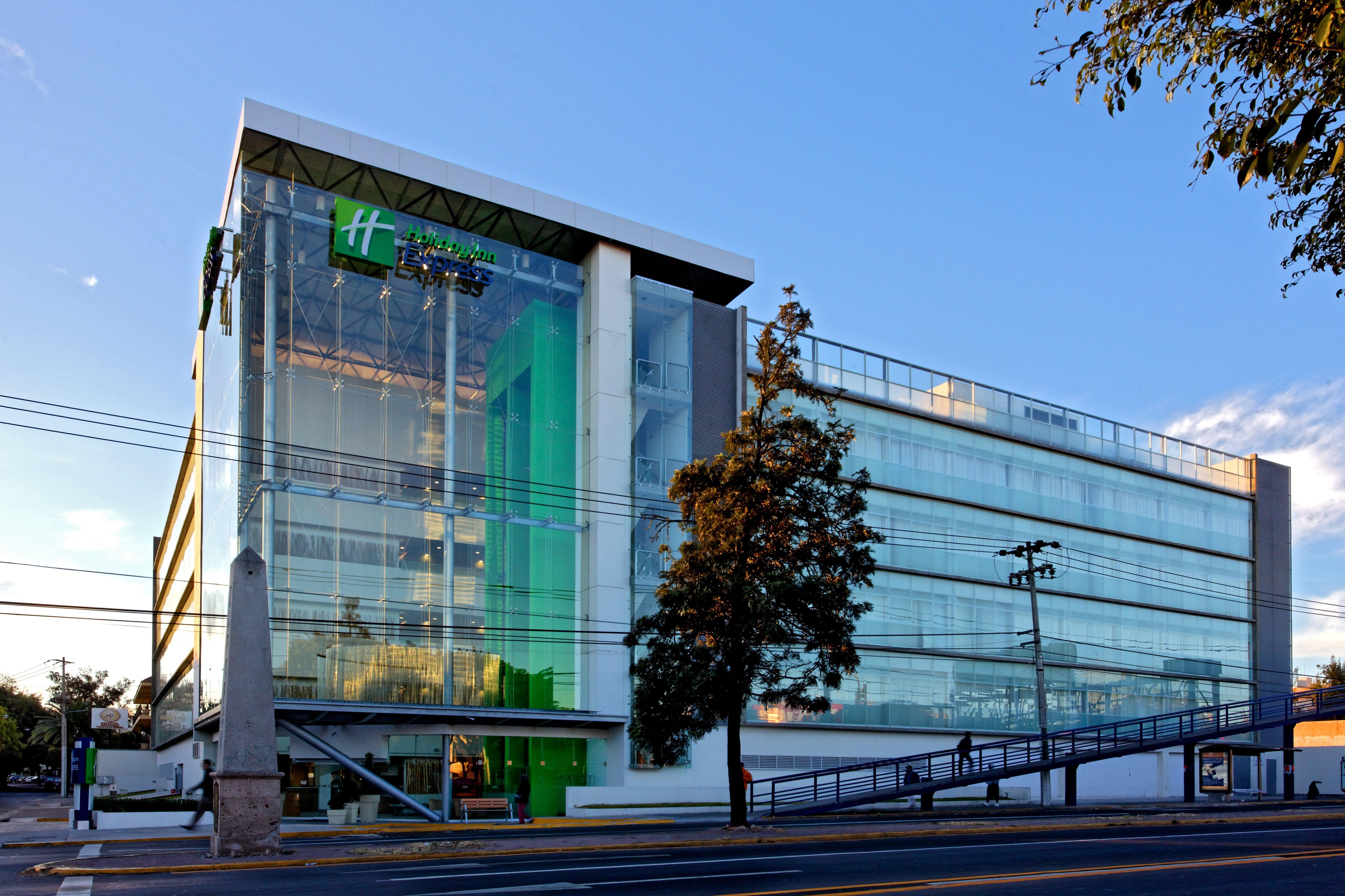 Holiday Inn Express Guadalajara Expo, an IHG Hotel Zapopan Bagian luar foto