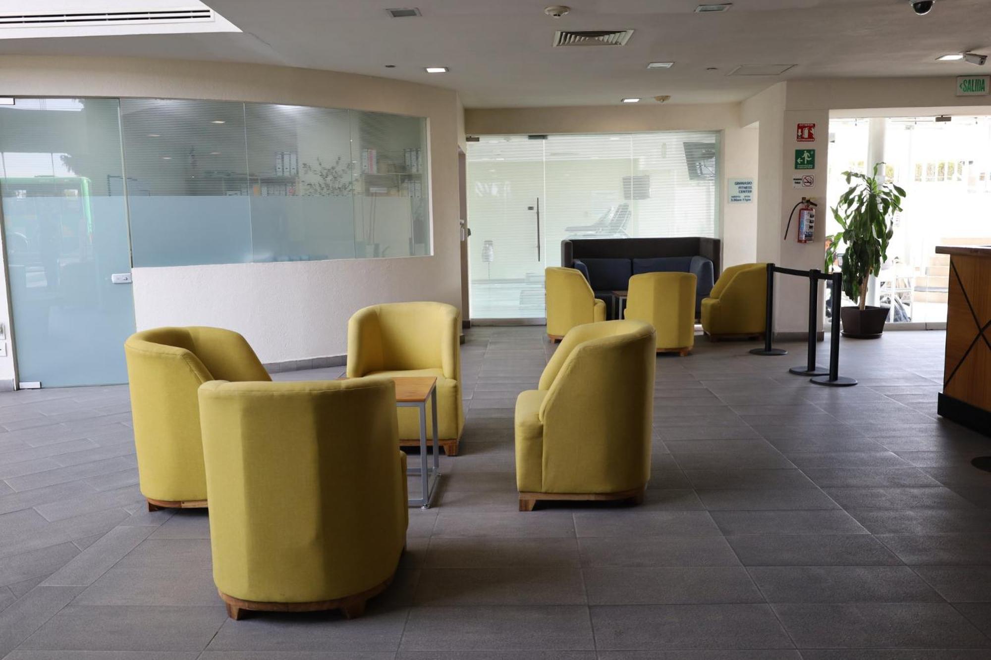 Holiday Inn Express Guadalajara Expo, an IHG Hotel Zapopan Bagian luar foto