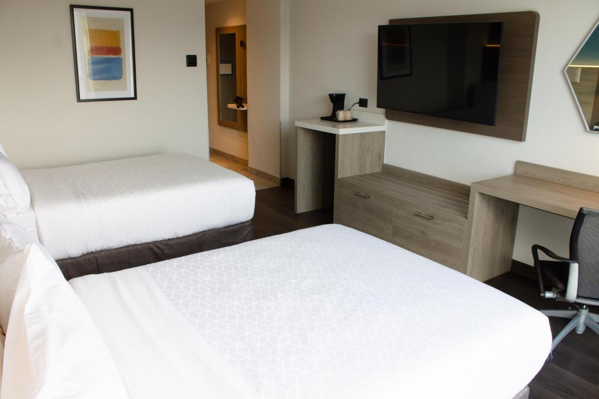 Holiday Inn Express Guadalajara Expo, an IHG Hotel Zapopan Bagian luar foto