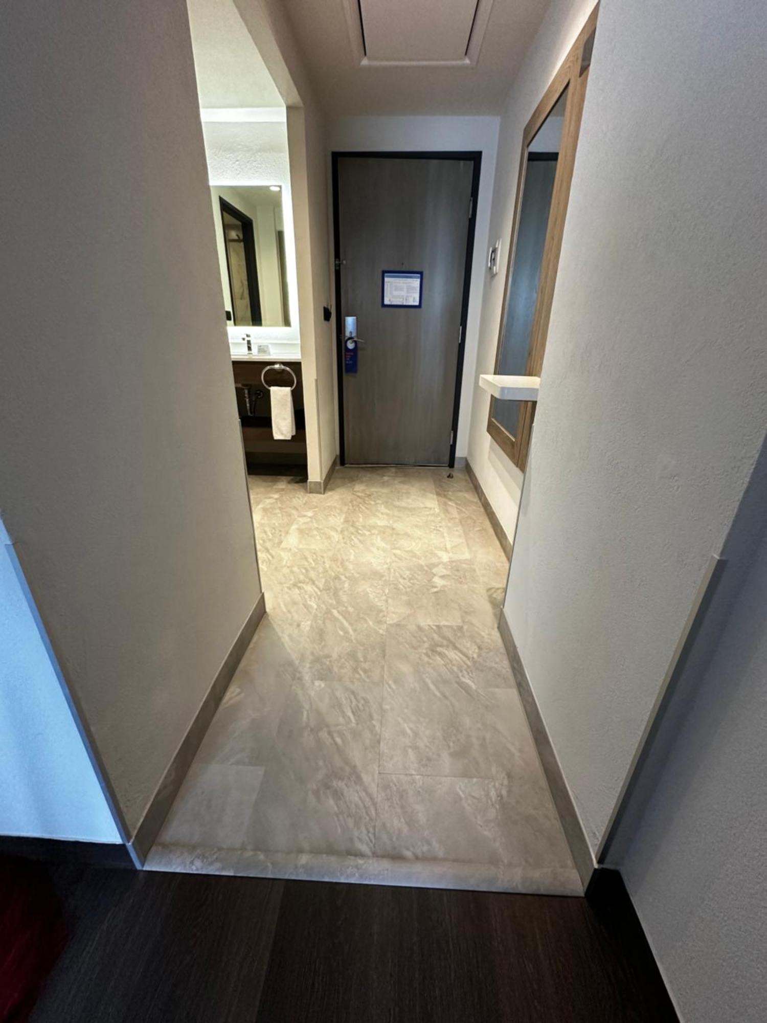 Holiday Inn Express Guadalajara Expo, an IHG Hotel Zapopan Bagian luar foto