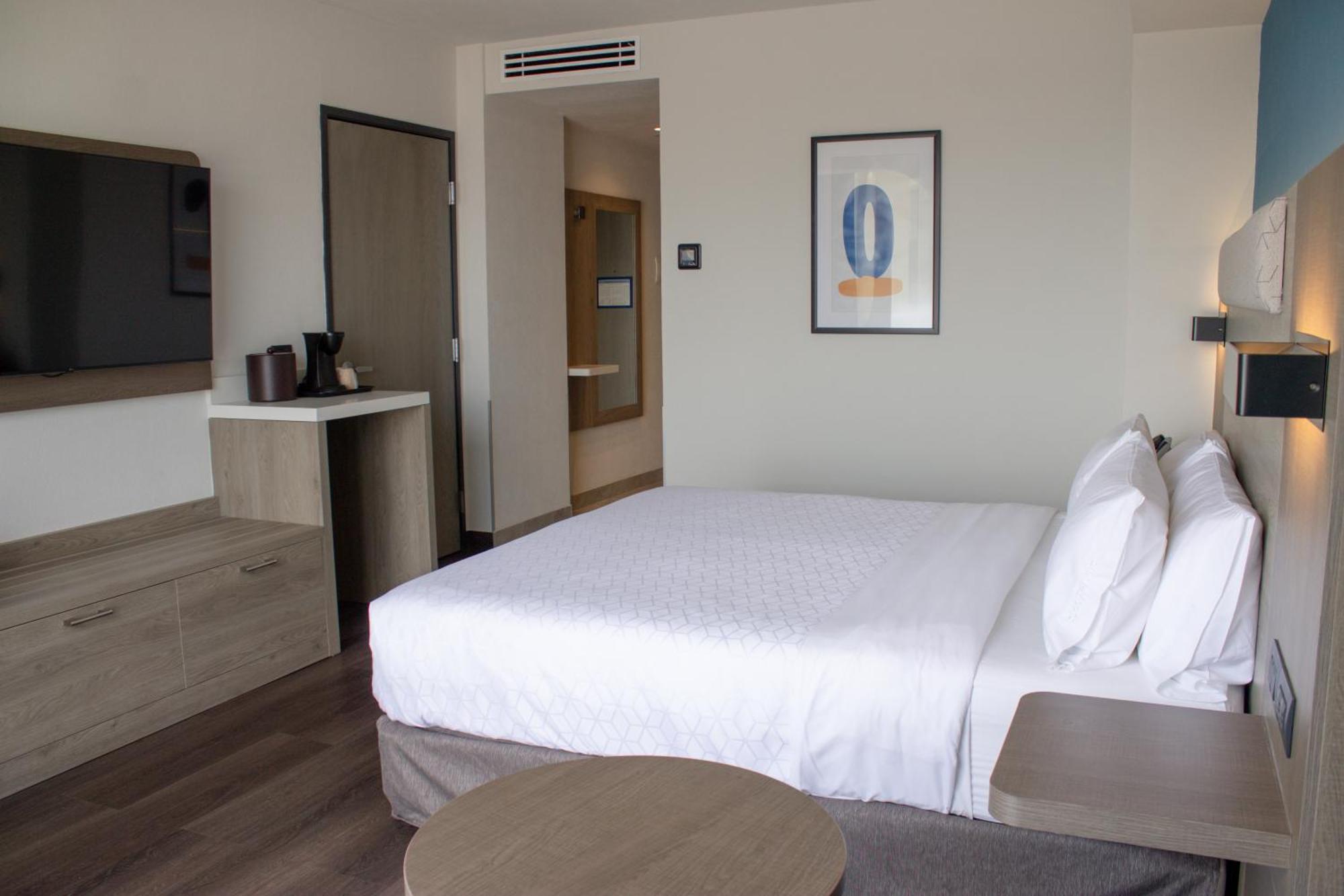 Holiday Inn Express Guadalajara Expo, an IHG Hotel Zapopan Bagian luar foto